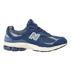 2002R Sneakers
