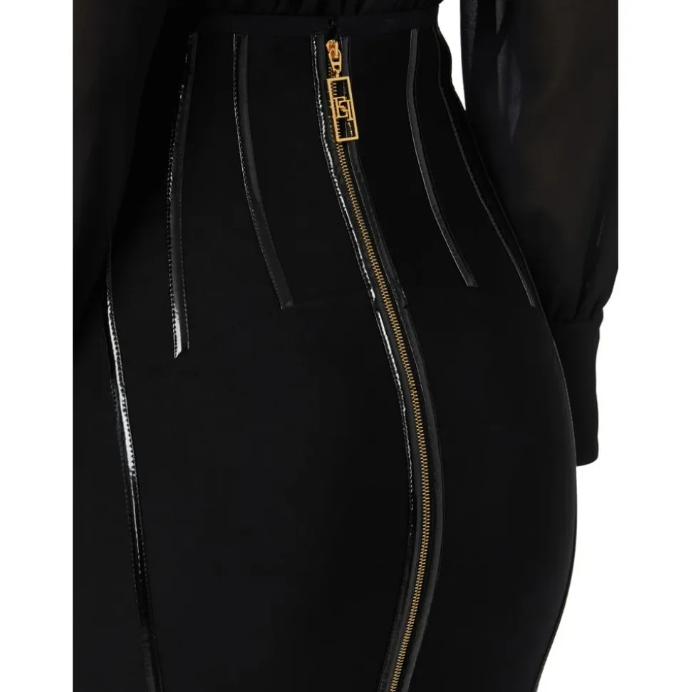 Rock in Neopren mit Korsettdetails