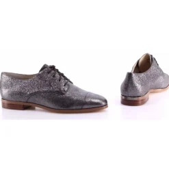 Schnürschuhe