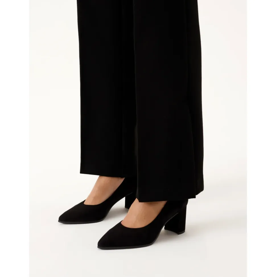 Schwarze Nubuk-Minimal-Stil Pumps