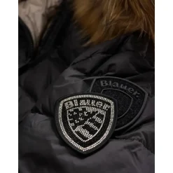 Schwarze Steppjacke mit Pelzbesatz