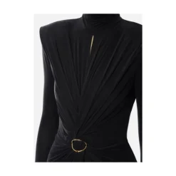 Schwarzes Abendkleid mit Drapierung