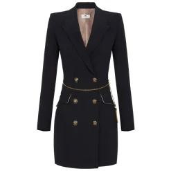 Schwarzes Kleid