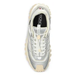 Silberne Sneakers für Frauen