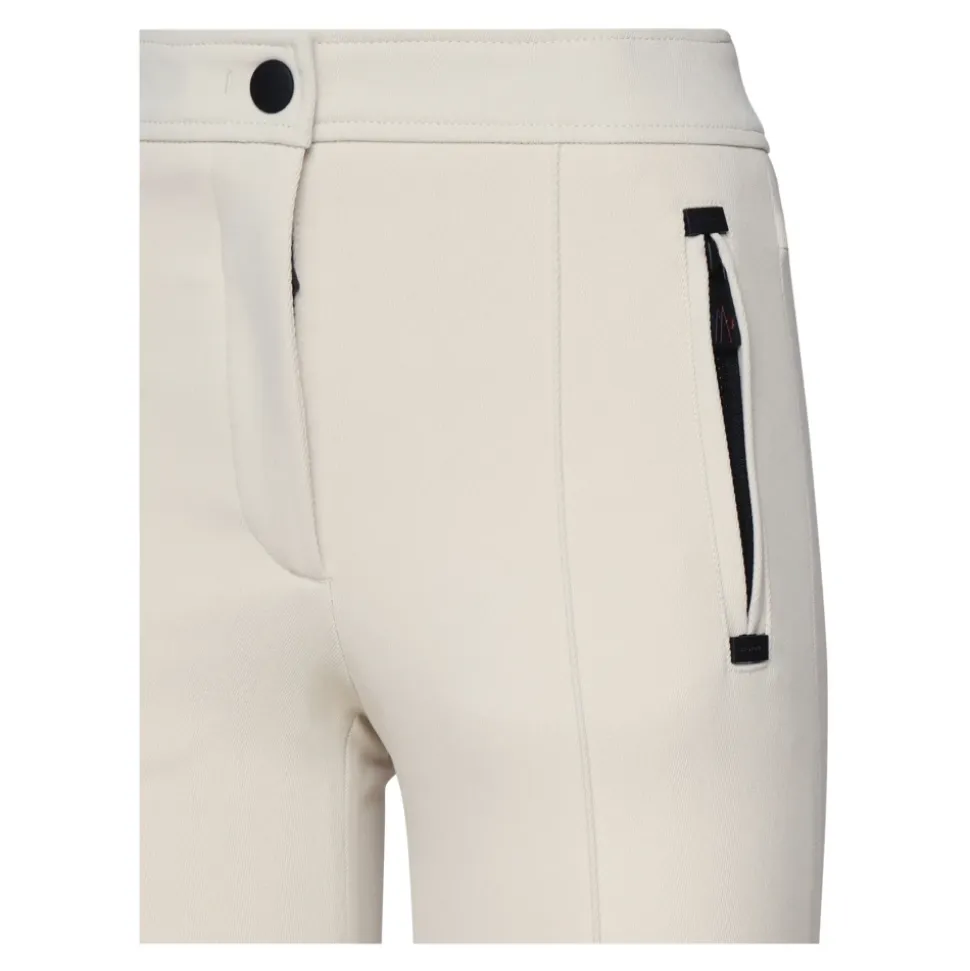 Slim-Fit Weiße Hose mit Cremedetails