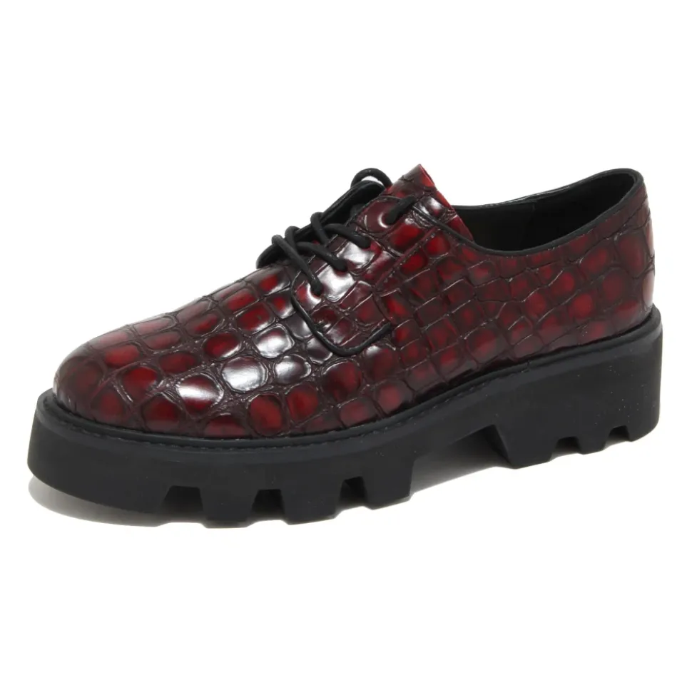 Slip-On Schuhe mit Krokodil-Print