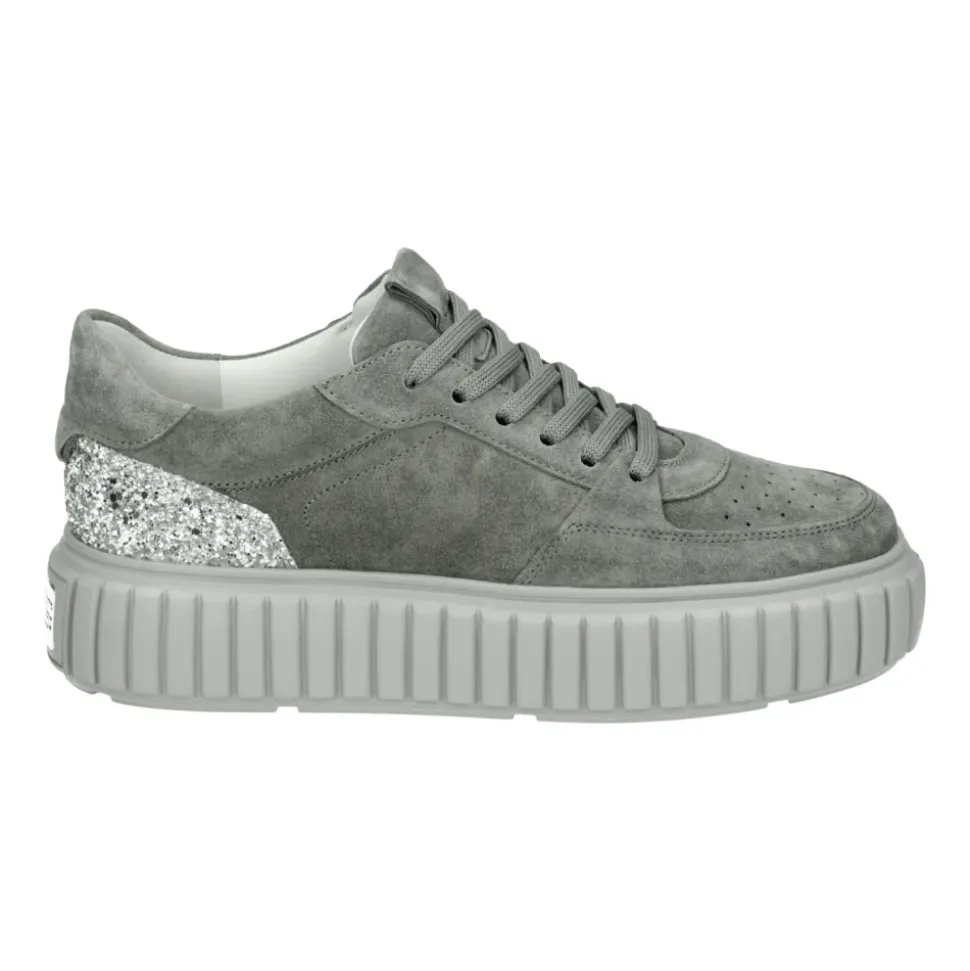 Sportliche Niedrige Wildleder Sneakers Grau