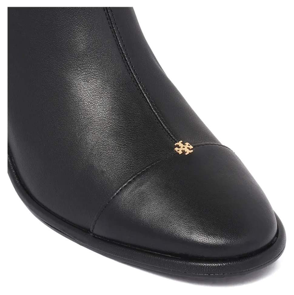 Stiefel mit Kappe bis zum Knie