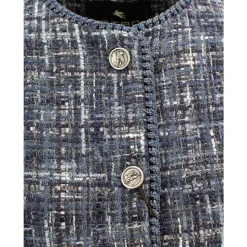 Stilvolle Knopfjacke
