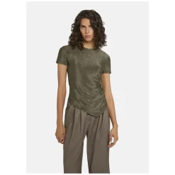 TONIWI Fitted T-Shirt