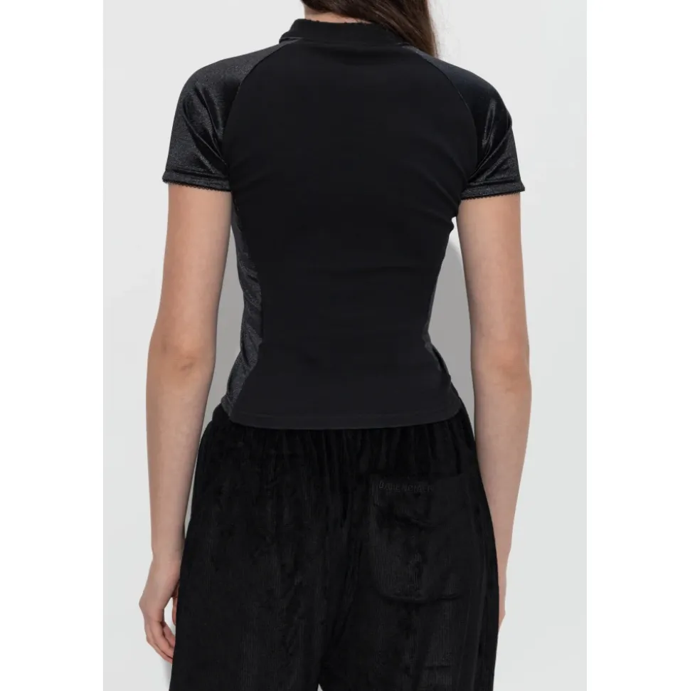 Top mit gesticktem Logo