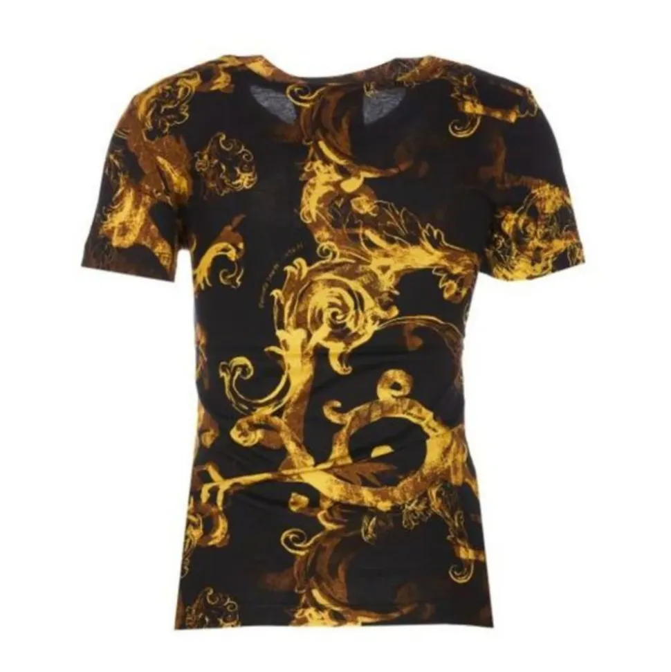 T-Shirts und Polos