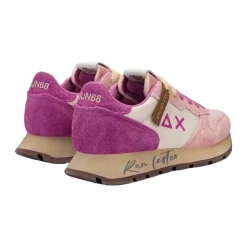 Vintage Sneakers mit Einzigartigen Details
