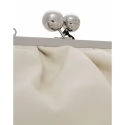 Weiche Leder-Schultertasche mit Kette