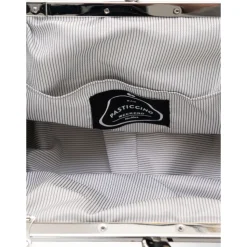 Weiche Leder-Schultertasche mit Kette