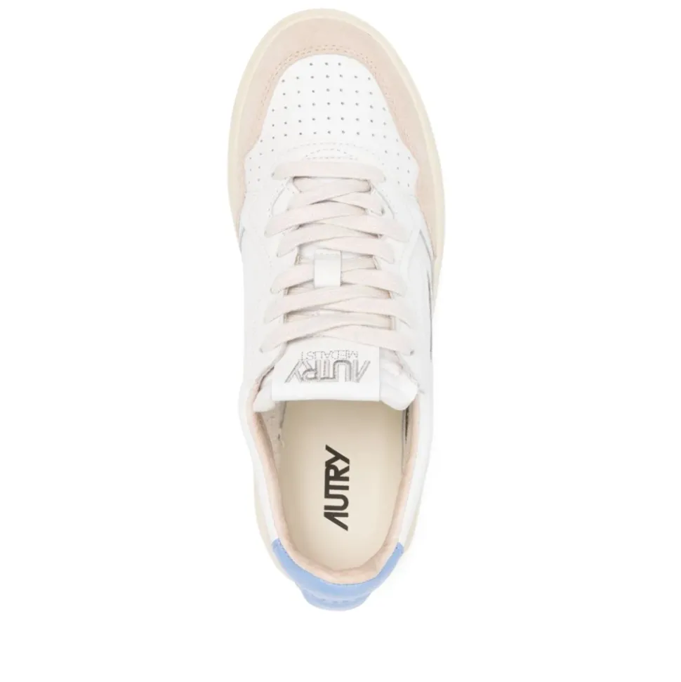 Weiße Sneakers Schnürung Runde Spitze